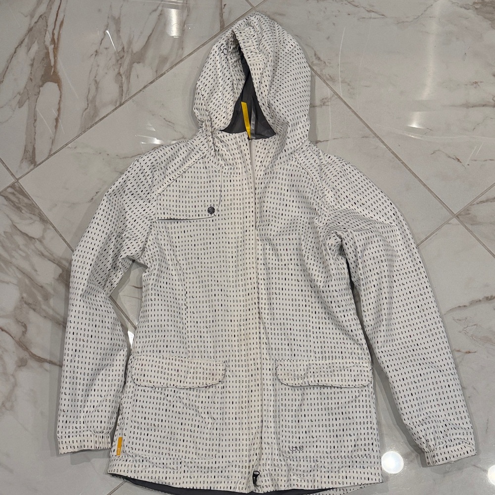 Lole White Jacket with Black Pattern